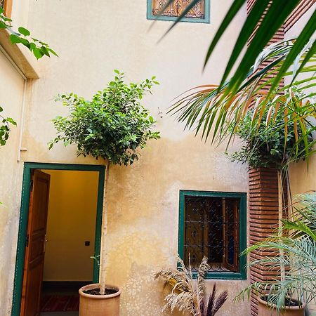 Riad La Caleche & Spa Hotel Marrakesh Exterior photo