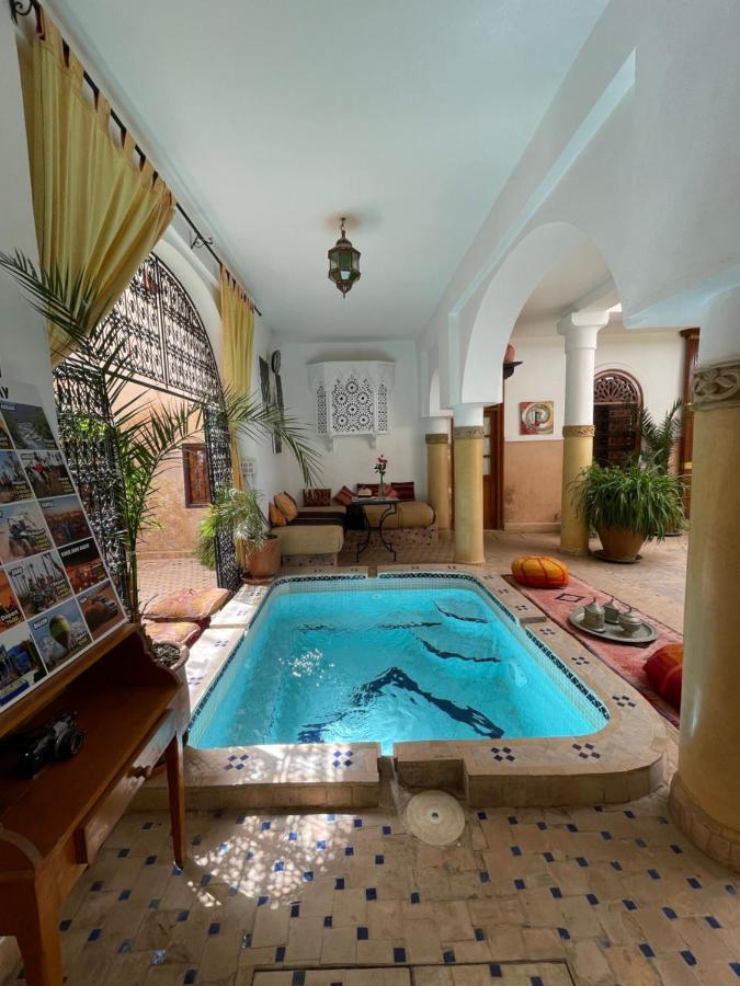 Riad La Caleche & Spa Hotel Marrakesh Exterior photo