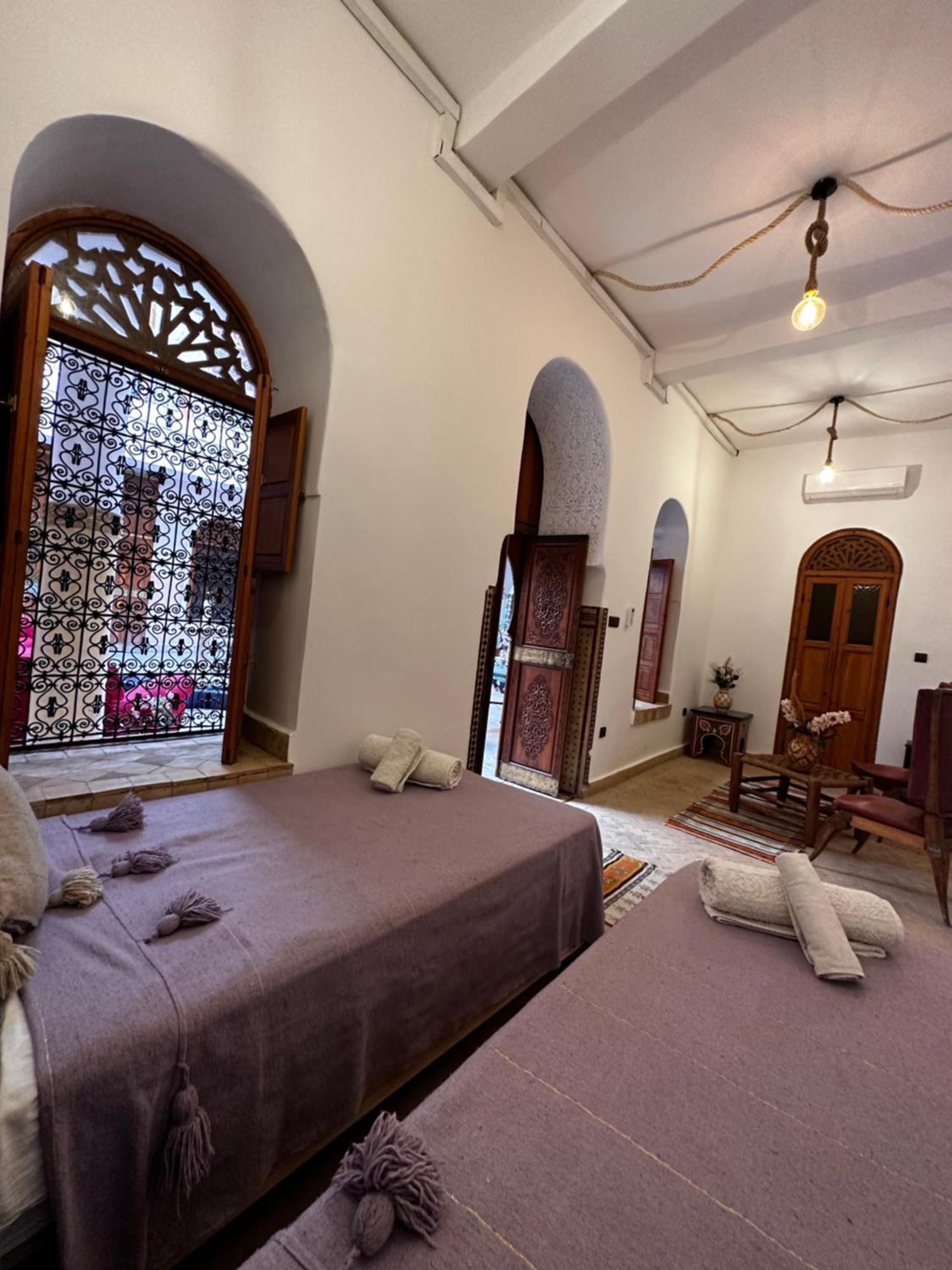 Riad La Caleche & Spa Hotel Marrakesh Exterior photo