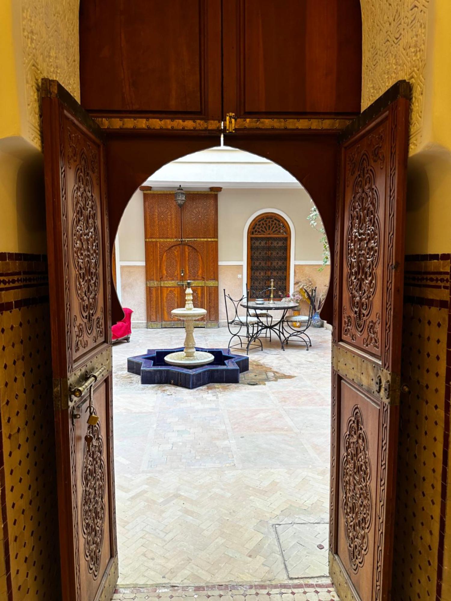 Riad La Caleche & Spa Hotel Marrakesh Exterior photo