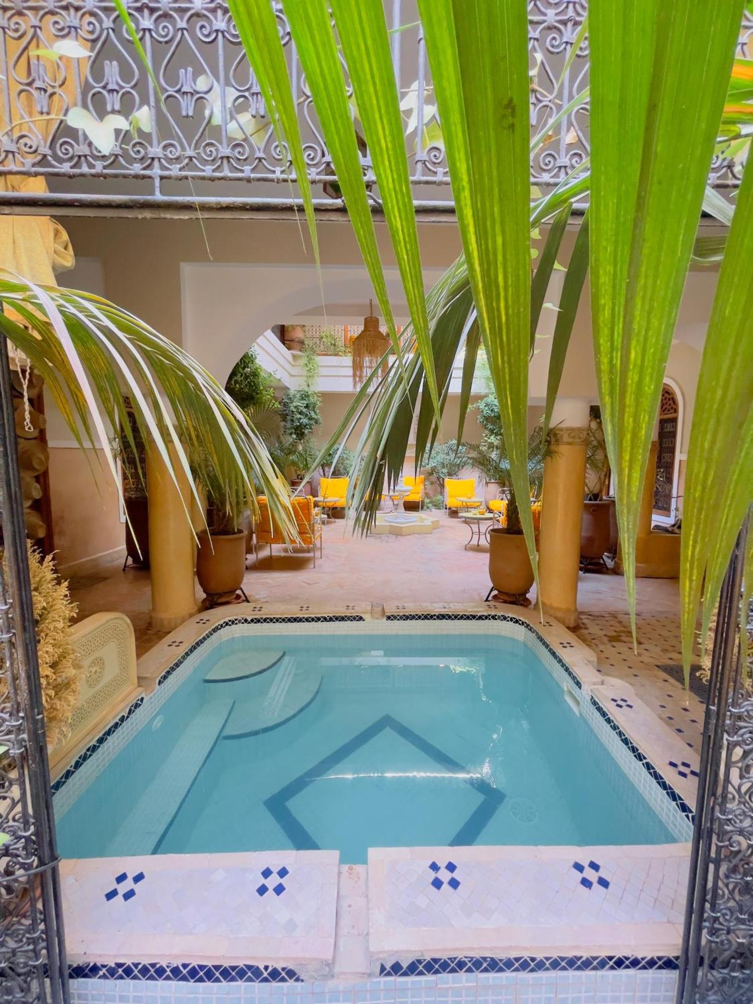 Riad La Caleche & Spa Hotel Marrakesh Exterior photo