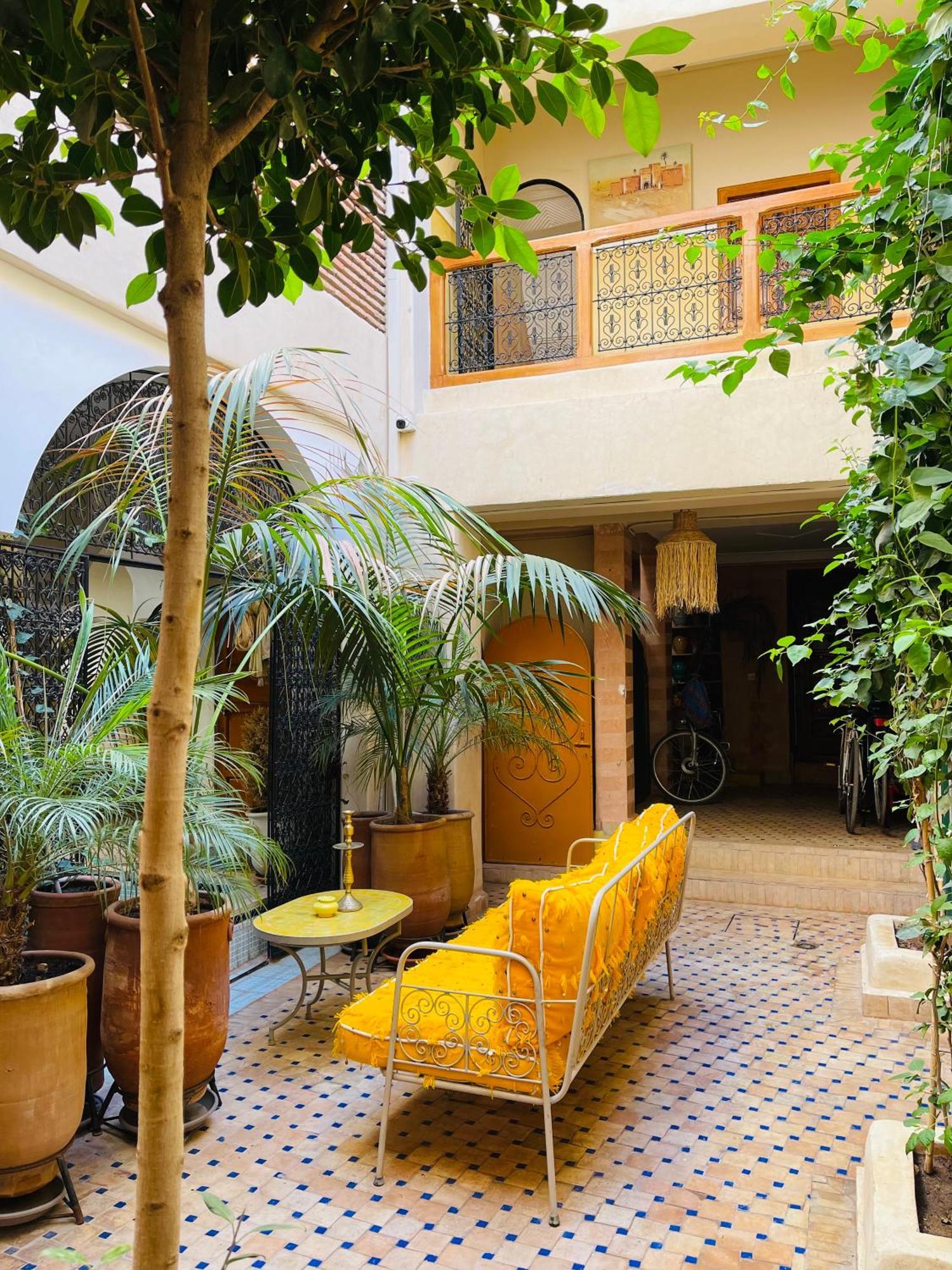 Riad La Caleche & Spa Hotel Marrakesh Exterior photo