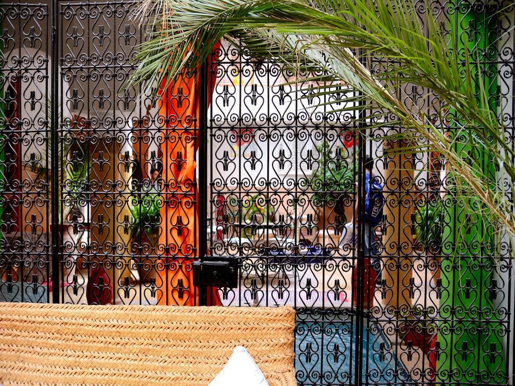 Riad La Caleche & Spa Hotel Marrakesh Exterior photo